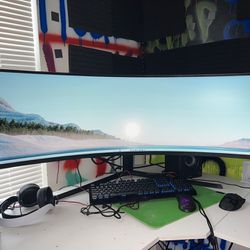 Game Pc & Monitor Set Up