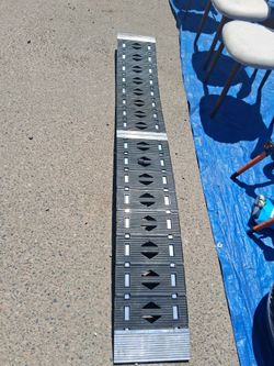 Motorcycle S curved ramp