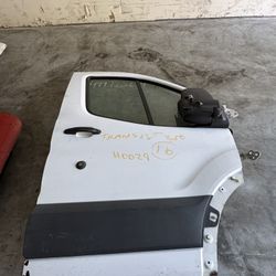 Ford Transit 2016 Passenger Front Side Door – Great Condition! RH
