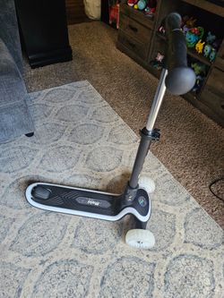 Melo Wheels Scooter
