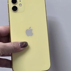 Iphone 11 Unlocked 64GB. Firm Price. Desbloqueado. El Precio Es Firme.  Store Pick Up Only.