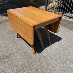 Mid Century Heywood Wakefield Wishbone Dining Table with two leaves c 1950/60's