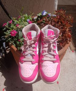 Air Jordan shoes size 7