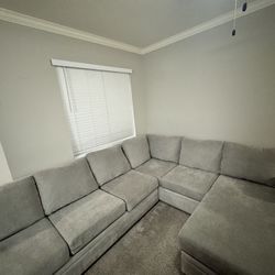 Bonaterra Ashen Grey Fabric 127" 2 Piece U-Shaped Sectional with Right Arm Facing Sofa Chaise