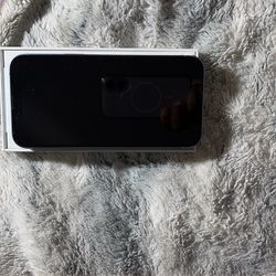 IPHONE 13 PRO Unlocked  and Apple Watch