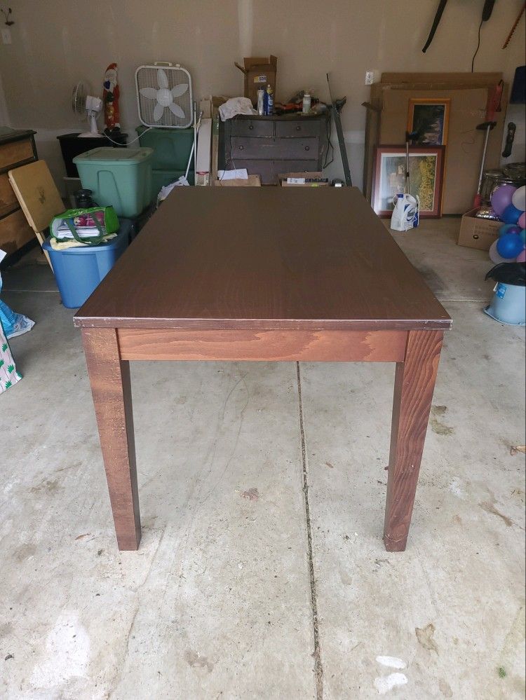 Wood Table Solid Wood 4×2.5. 3 Ft High