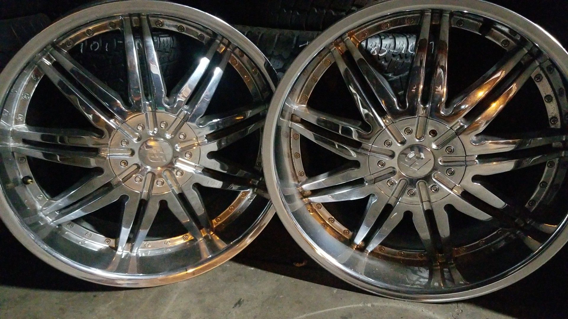 22" INCH USED RIMS 6 LUG UNIVERSAL for Sale in Chula Vista, CA OfferUp