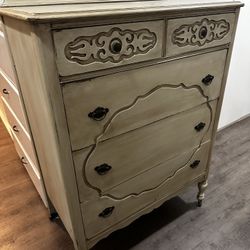 Dresser