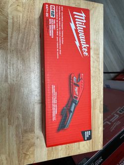 Milwaukee M12 cordless Copper Tubbing cutter