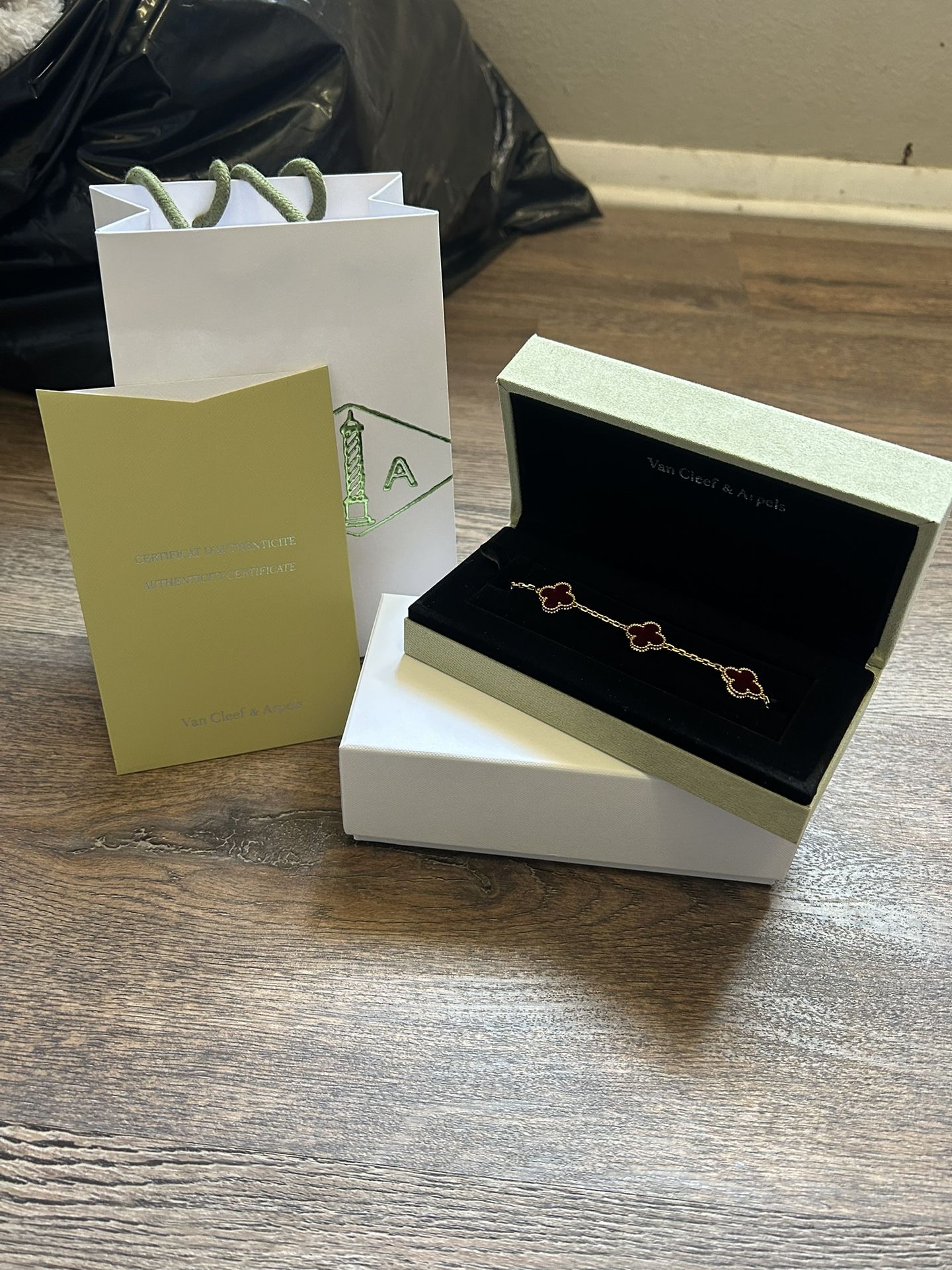 Van Cleef Bracelet Red