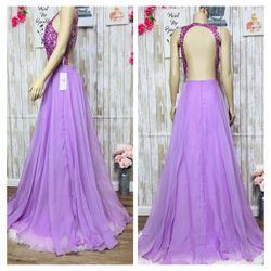 Size XL) Beautiful open back lavender dress
