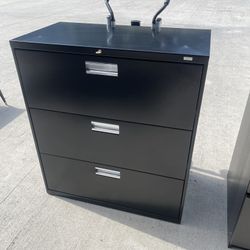 File Cabinet W Key 