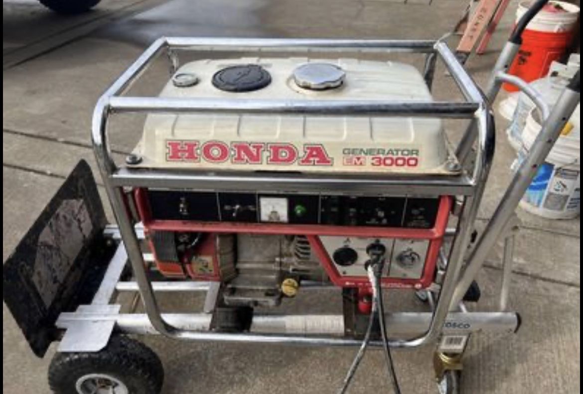 Honda Generator EM 3000 for Sale in Seattle, WA OfferUp