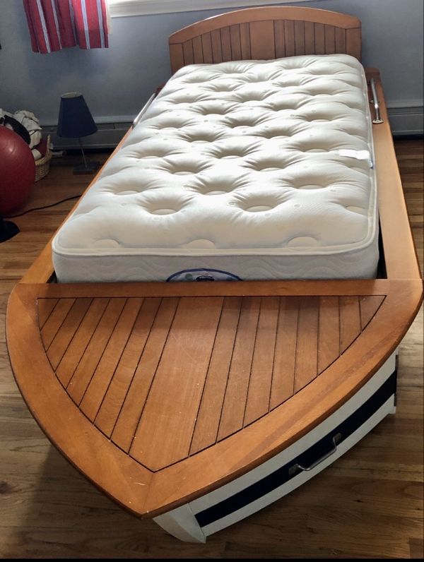 Pottery Barn Kids Wooden Boat Bed With Mattress and Pillows (Twin Size