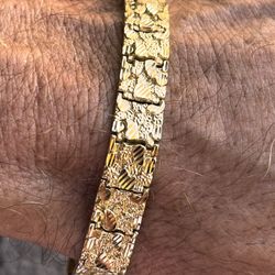 Mens Chunky 14K Solid Yellow Gold Nugget 10MM Bracelet 9.50"- 9.75" Long and weighs 15.31 Grams