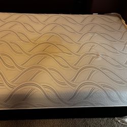 Queen Mattress and foundation For Sale