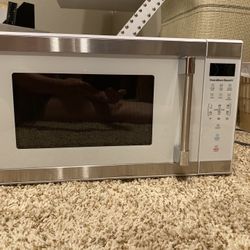 Hamilton Beach 1000 Watt Microwave 
