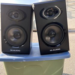 M Audio BX8 Studio Speakers 