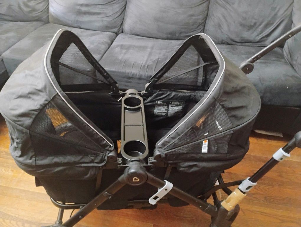 Munchkin Double Stroller Wagon