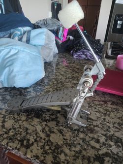 Single bass drum kick pedal