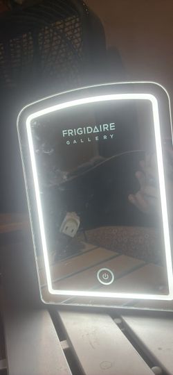 Mini refrigerator