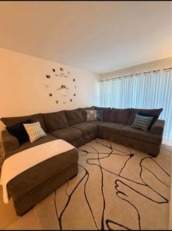 Cross sectional couch