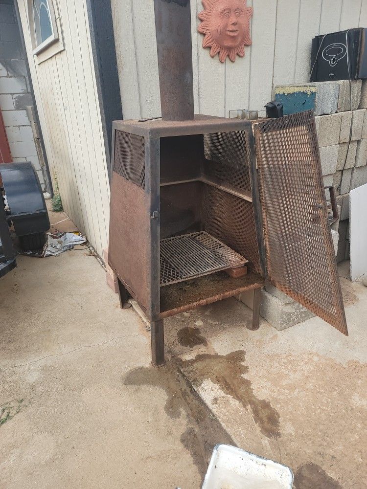 Fire Pit/Smoker