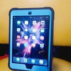 Mini Apple iPad  1gen 7’