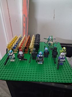 Lego Star Wars Storm Troopers and Robots