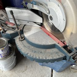 Saw  Like new 