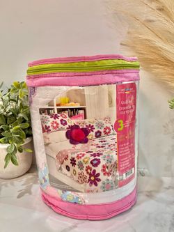 NEW Queen Floral Quilt Set