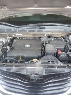Toyota sienna 2014