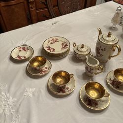 Beautiful Vintage Bavaria Tea Set