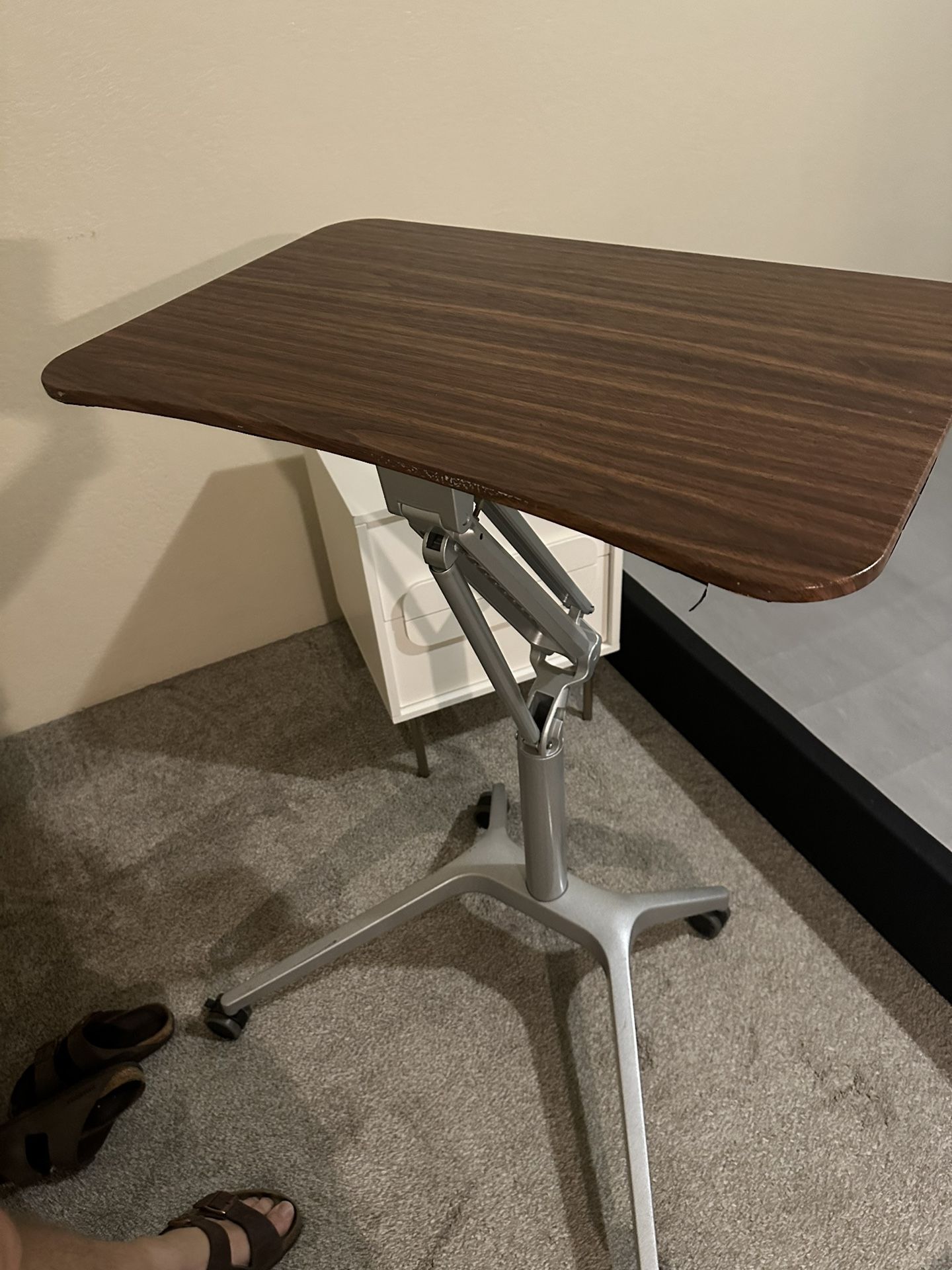 Desk Standup Or Sit down