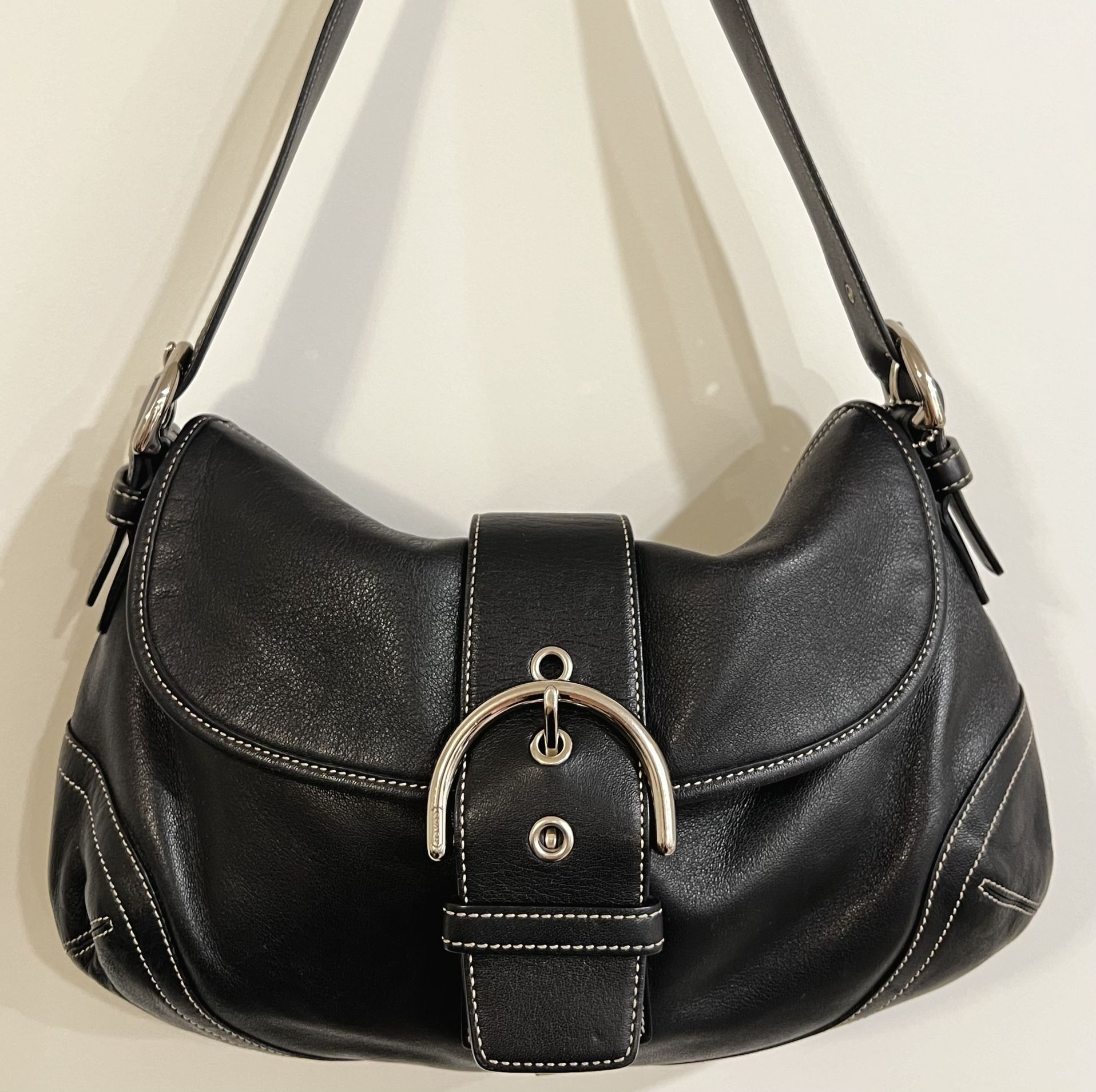 Coach LARGE Soho 9248 Y2K Vintage Black Leather Hobo Shoulder Bag Buckle Flap Closure 