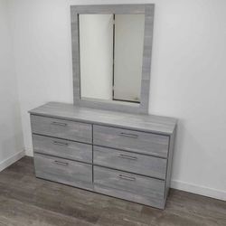 Dresser Gray With Mirror 