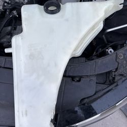 2007 - 2017 AUDI A4 A5 WINDSCREEN WASHER BOTTLE TANK & PUMP 8T0955453C