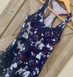 Super Cute Lululemon sz. Small/medium workout tank/top/athletic