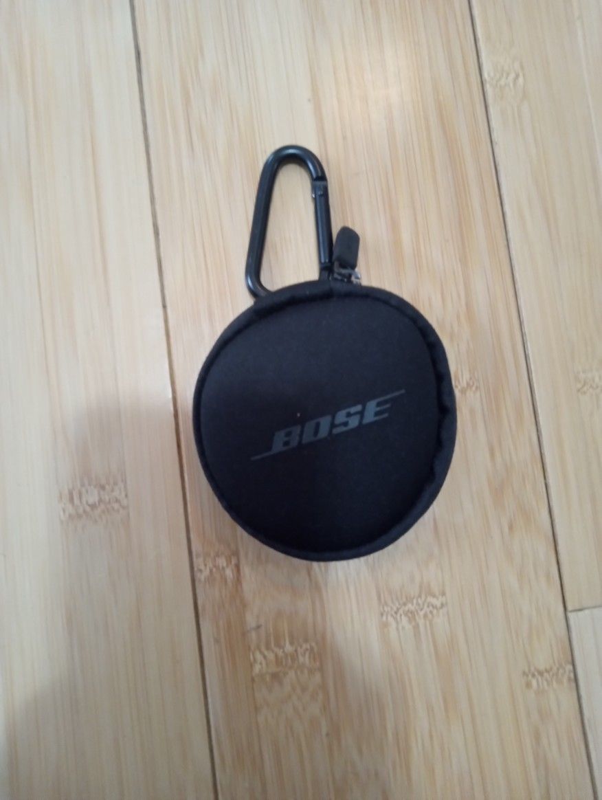 Selling My New " Bose " Ear Buds For $ 100