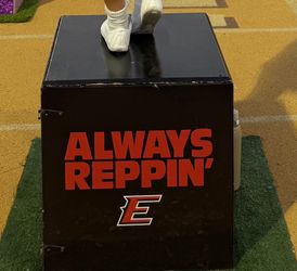Etiwanda VR cheer box