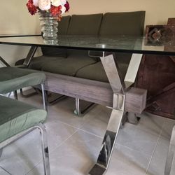 Dinning Table W/chairs