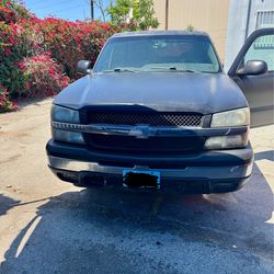 Chevy avalanch 2004 $3.300