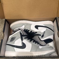 Jordan 1s smoke grey/ price is negotiable 