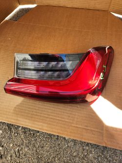 2019-2022 BMW 328i tail light oem