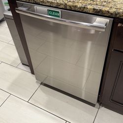 FREE Dishwasher And Stove 