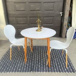 Dining Table With 2 Chairs 