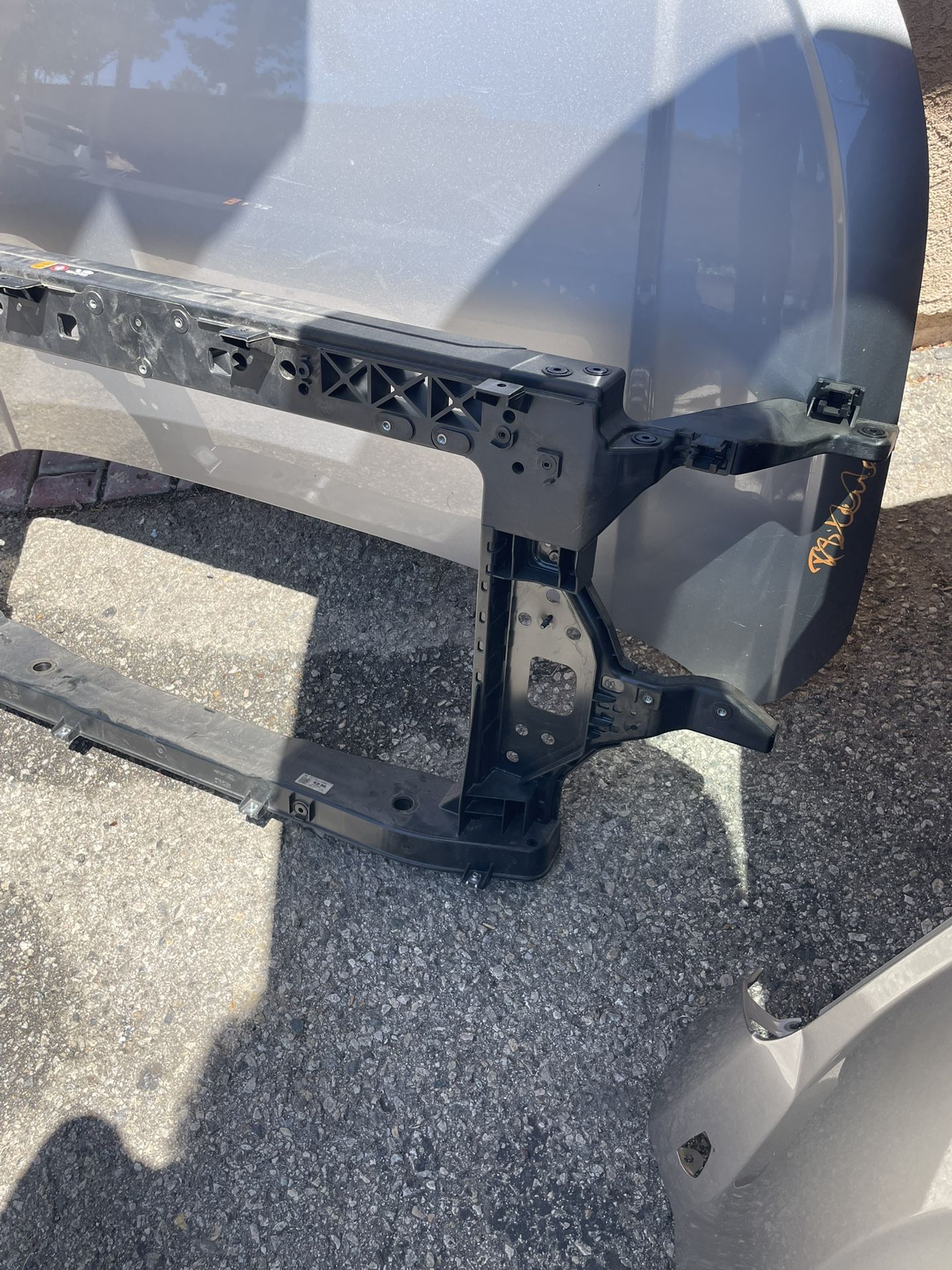 Hyundai Venue Radiator Support