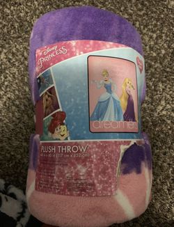 Disney Princess Rapunzel Cinderella plush throw blanket