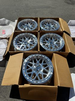 FINANCING AVAILABLE KMC KM234 Grenade Desert Beadlock 5x5 20" Wheels