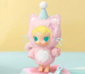 Baby Molly  Pocket Friends Who's The Good Girl Vinyl Plush